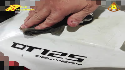 QUIERES LIMPIAR MANCHAS DE GASOLINA DEL TANQUE DE MOTO, #GOLDACELERIUX