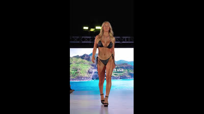 El gay que quiere hacernos creer que es una mujer comete un sacrilegio contra su propia madre.